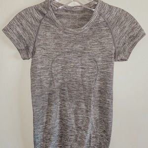 grey lulu lemon swiftly tech short sleeve